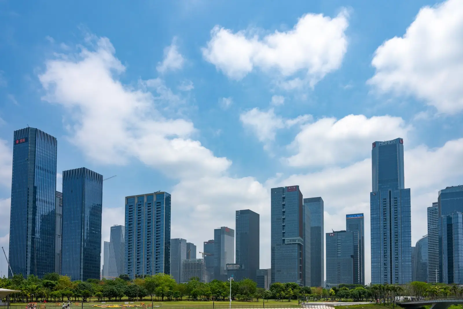 武汉建材五金配件选购指南：从材质到工艺的全面解析