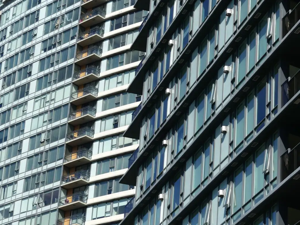 武汉建材市场2025年装修材料选购趋势与环保标准升级分析